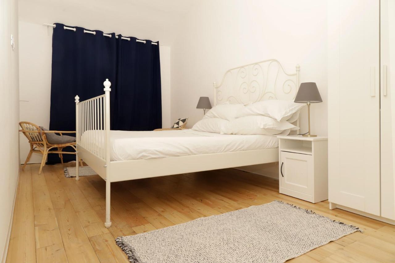 Da Lella City Centre Apartment Trieste Bagian luar foto
