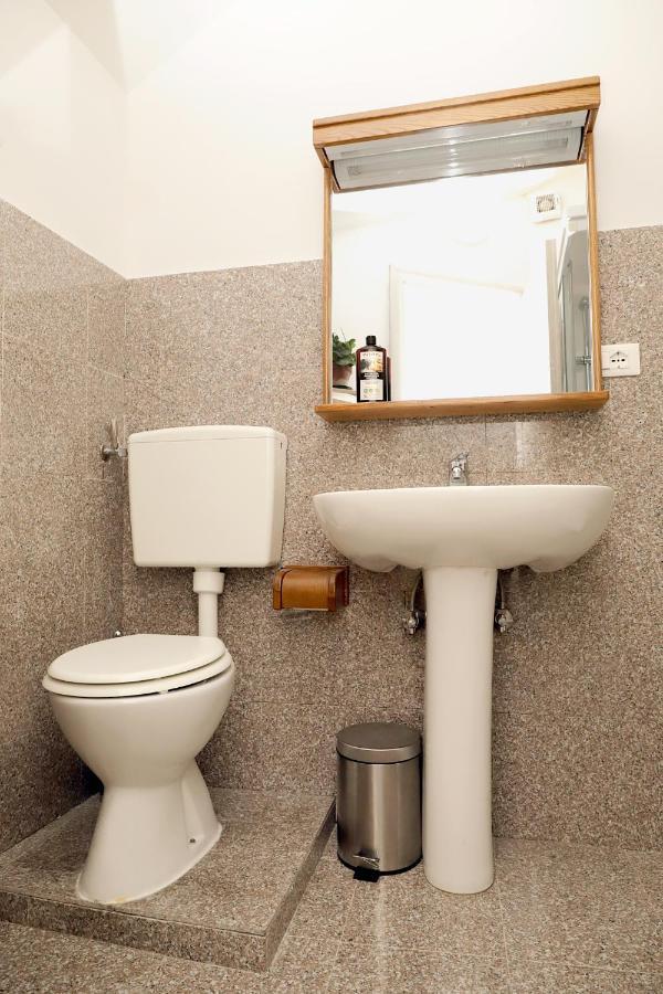 Da Lella City Centre Apartment Trieste Bagian luar foto